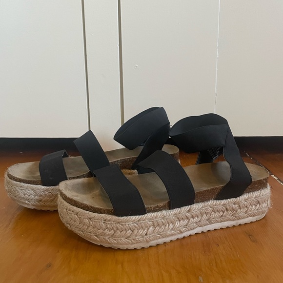 Esprit Allison Flatform Sandals - Picture 2 of 7